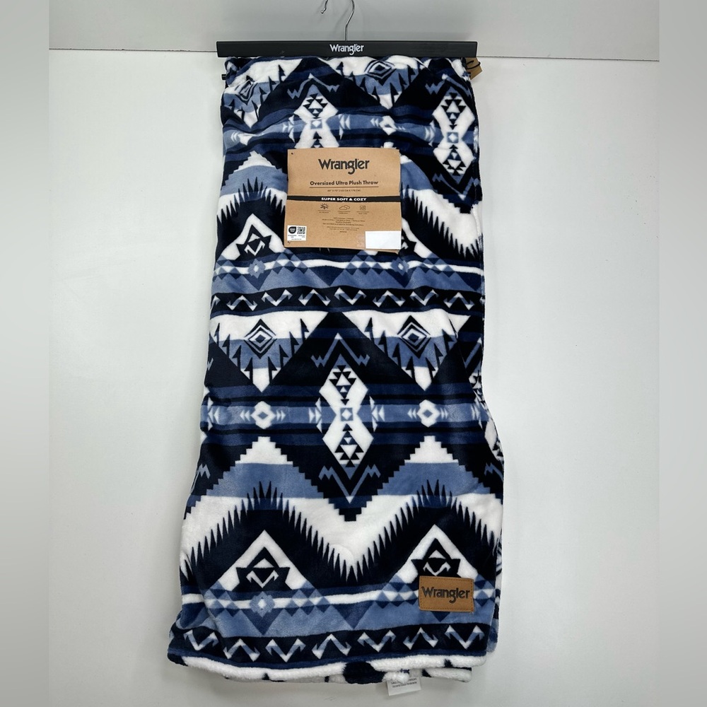 Wrangler Oversized Ultra Plush Throw 60 x 70 Navy Blue and White Western Print